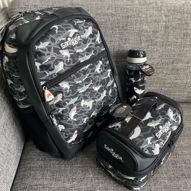 Smiggle shark sales lunch bag