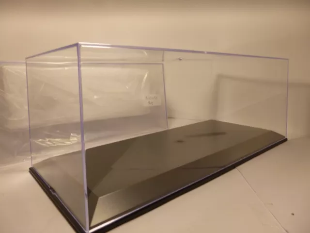 boite vitrine transparente voiture miniature taille 1/18