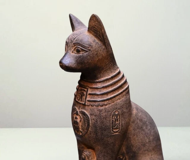 ANCIENT ANTIQUE EGYPTIAN Statue Goddess Bastet Cat With Scarab Large