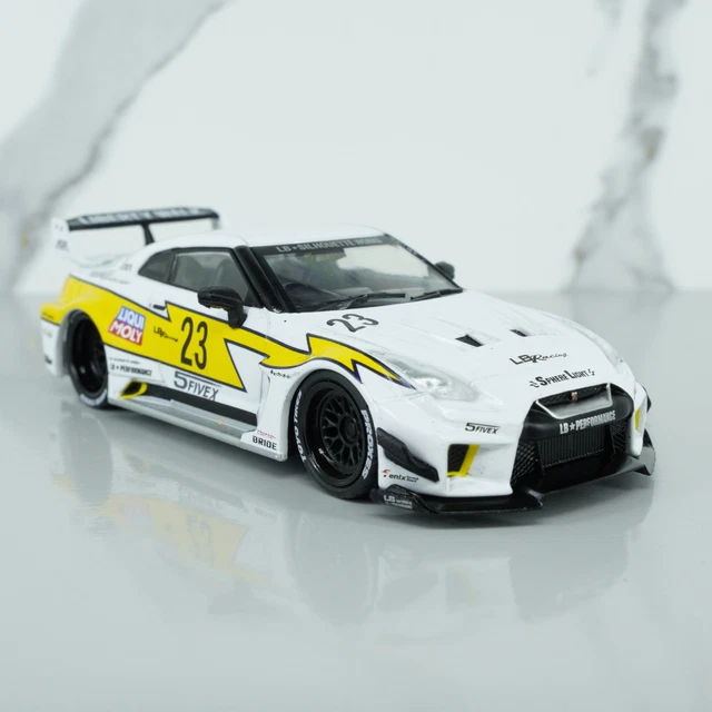 SOLIDO 1813102 Ford Focus MKII RS Pack 2009 In Scala 1:18 &ndash; Modello Da Collezione In Frozen White
