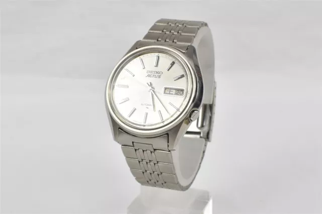 MENS VINTAGE SEIKO Day-Date Quartz Alarm Wristwatch 8M15-9009 - New Battery  $ - PicClick