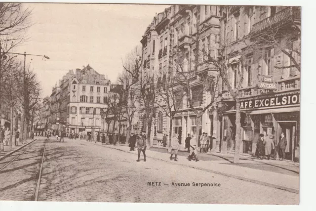 METZ  - Moselle - CPA 57 - Avenue Serpenoise et Café Excelsior