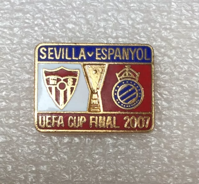 Sevilla v Espanyol UEFA Cup Final Enamel Match Badge 2007 Hampden Park (V1)