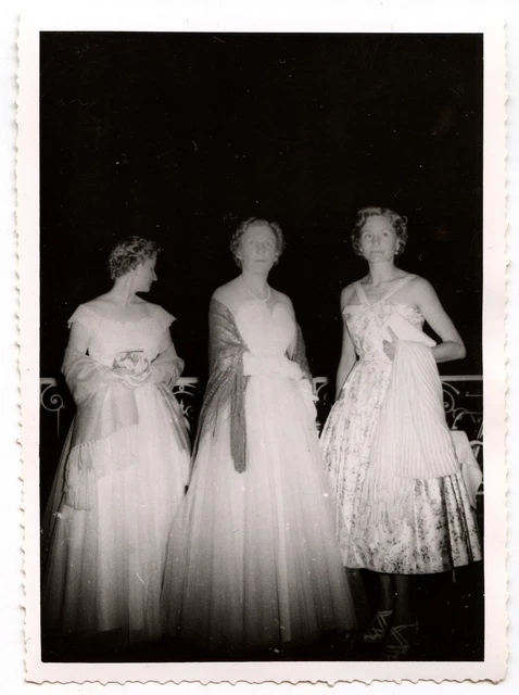 Photo Ancienne CPA – Portrait Jeune Femme En Tenue De Soirée – Mode Vintage, Sépia