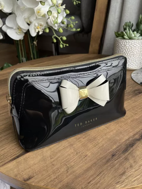 Ted Baker Black Patent  Bow Wash Bag Make Up Cosmetic bag