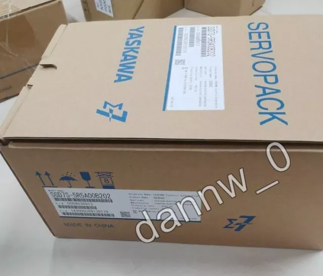 New in box Yaskawa SGD7S-5R5A00B202 AC Servo Drive Free fast shipping/1