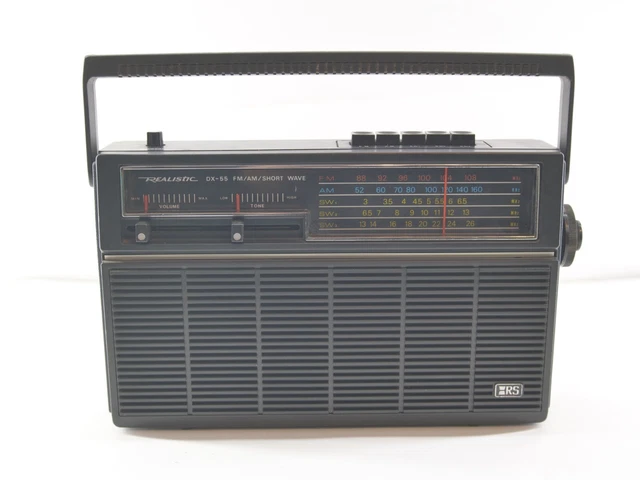 Vintage REALISTIC DX-55 FM/AM/Shortwave Portable Radio 1984 Tested Working