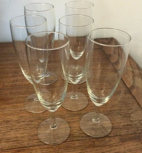 6 flûtes a champagne ,en , cristal d"arques
