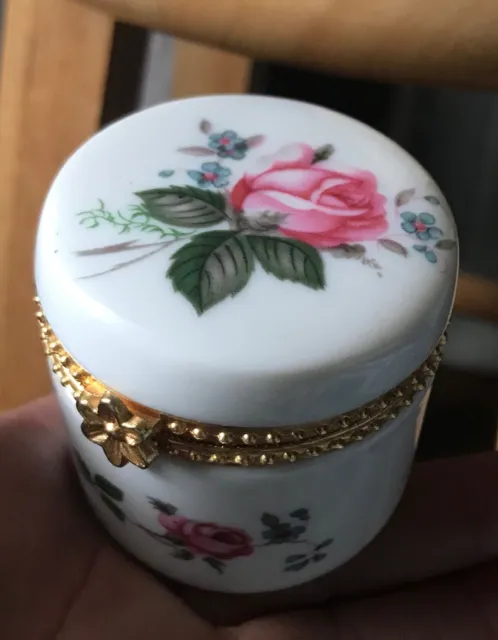 Hinged Porcelain Round White Trinket Box With Pink Rose Buds & Box