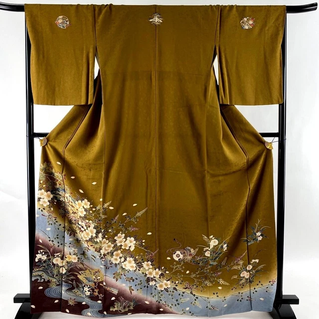 Japanese kimono  "Iro-TOMESODE", Gold thread/leaf, 5 family crests,L5' 4"..3494