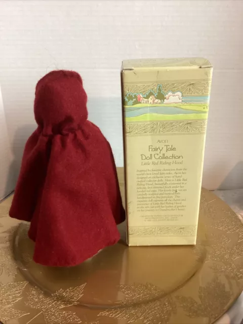 VINTAGE 1985 AVON LITTLE RED RIDING HOOD PORCELAIN FAIRY TALE DOLL w/STAND Box 2