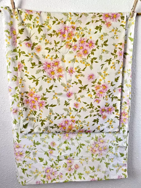 Vintage Pink Floral Set of 1 Pillowcase and one Flat Sheet for Twin Bed