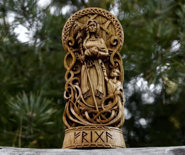 Frigga, God viking, Wood carved Frigg statue, Friga, God Altar sculpture, Norse