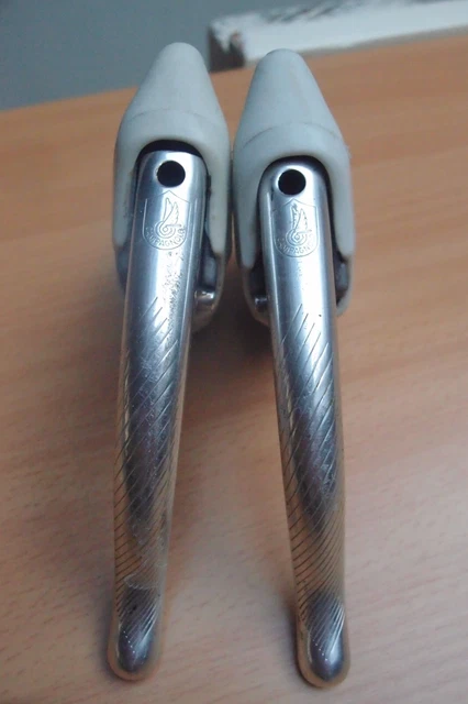 Poignée Ergopower droit Campagnolo Athena 11 vitesses EC-AT400C