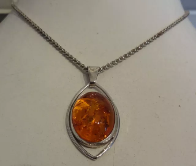 Stunning Sterling Silver Herringbone Chain With Fancy Amber Pendant Hallmarked