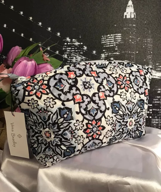 Vera Bradley Grand Travel Large Quilted Cosmetic Bag LISBON MEDALLION NWT-RV$55