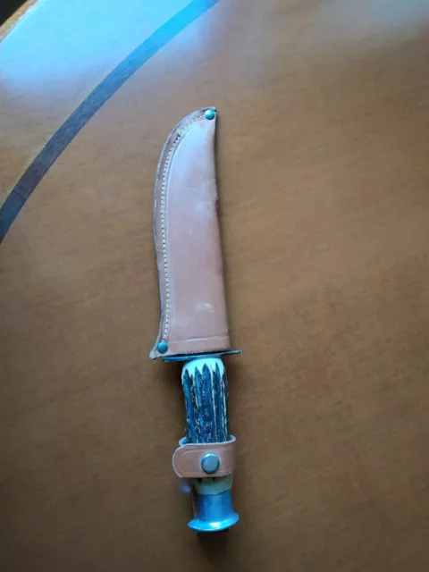 Cuchillo De Monte con Mango de Asta de Ciervo Con Funda De Cuero 3