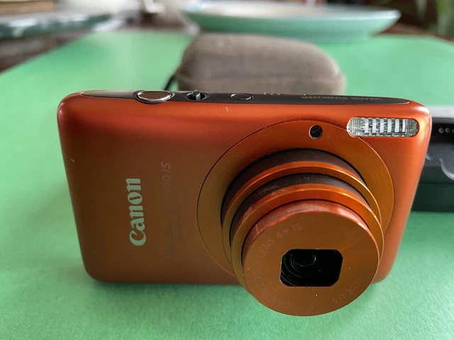 Canon PowerShot SD1400 IS Digital Camera W/2 Chargers, Battery, and Case