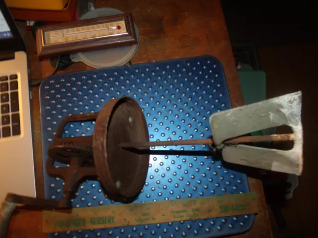 Butter Churn Lid with attached Screen, Gears,  Paddles and Handle - no jar