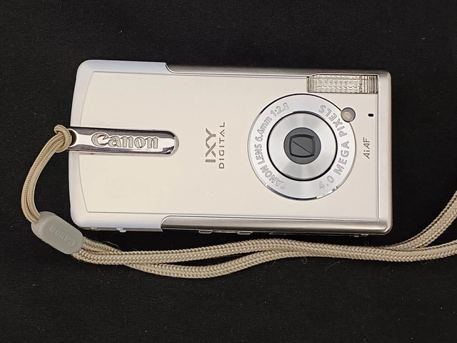 CANON DIGITAL CAMERA IXY DIGITAL PC1060, 4 megapixels w/SD