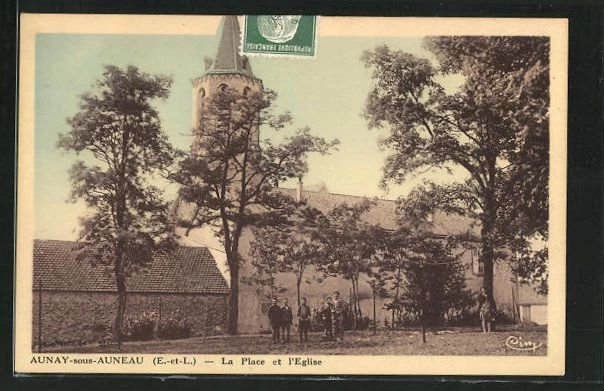 CPA Aunay-sous-Auneau, La Place et l´Eglise