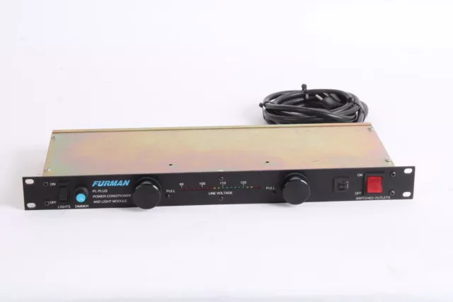 Furman PL-PLUS Power Conditioner and Light Module with Voltmeter