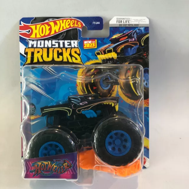 Hot Wheels Monster Trucks Glow in the Dark Multipack