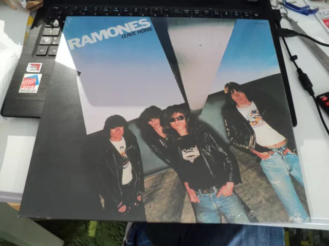 THE RAMONES /LEAVE HOME (1978) LP NEUF et SCELLE réédition CALIFORNIA SUN punk !