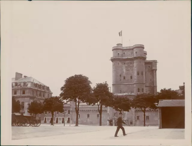 Val de Marne, Château de Vincennes vintage citrate print. Île de France Tira