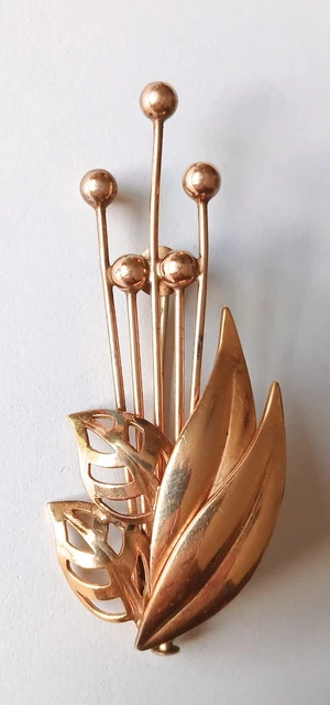 Broche vintage en argent, nacre et marcassite - Vers les