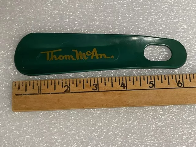 VTG Thom McAn Plastic Advertising Shoe Horn Green plastic Tom McAnn Shoehorn