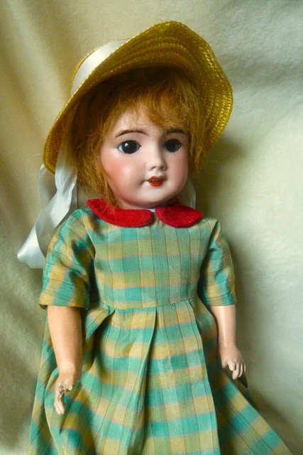 Poupée Ancienne En Porcelaine SFBJ 301 - Bébé 3/0 - 20 Cm - Collection