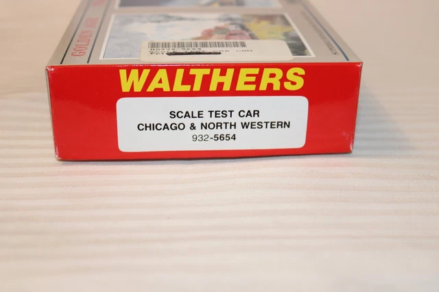 HO Scale Walthers, Scale Test Car, Chicago & North Western Yellow 932-5654 BNOS
