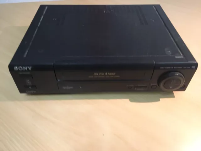 Sony SLV-E410 VHS Videorecorder DA Pro 4 Head ShowView Schwarz Evtl. Defekt