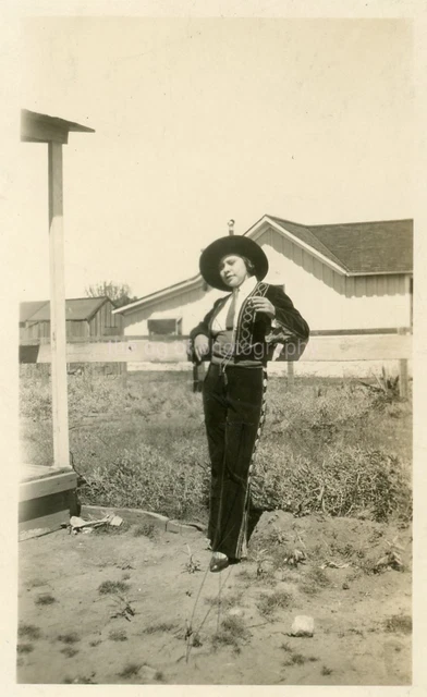 MID CENTURY Found Photograph BW Original Portrait MARIACHI 212 LA 81 E