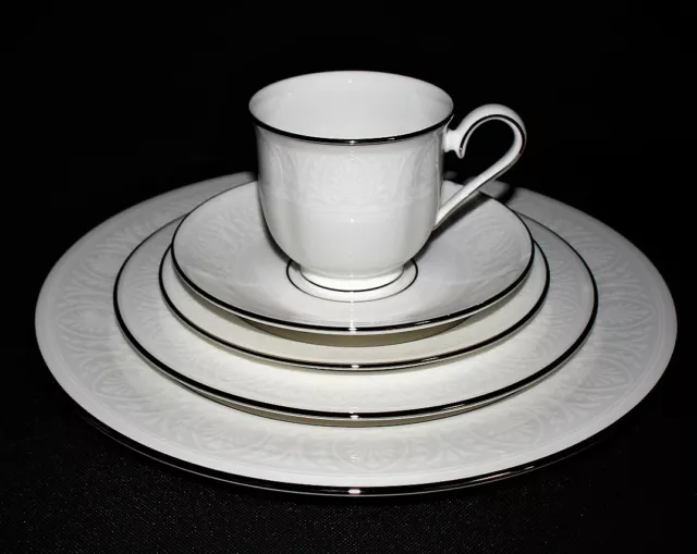 Lenox Hannah Platinum 5 Piece Fine Bone China Place Setting, Dishwasher Safe