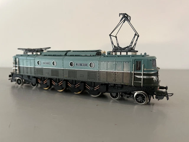 MISTRAL 22-03-G007 : LOCOMOTIVE MILLE PATTES E1001
