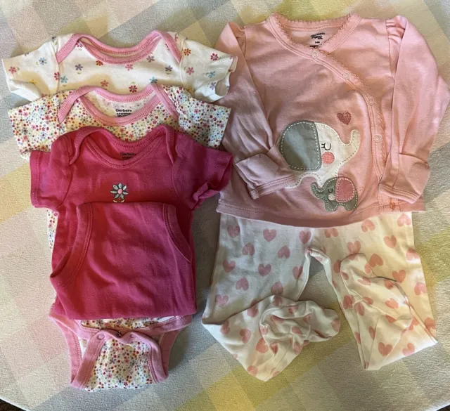 LOT 5 Pc Gerbers Onesies Baby Girl 3-6 Mos  Pinks + Gerber Organic Sleepwear
