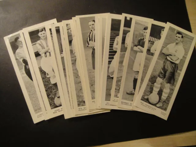 TOPICAL TIMES FOOTBALLERS SET 24 ISSUED 1937 ENGLISH 125mm x 46mm  MAN U STOKE