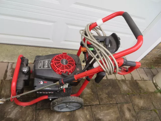 HUSKY KOHLER GAS PRESSURE WASHER# HU80709A 2800psi 2.4 GPM very well kept