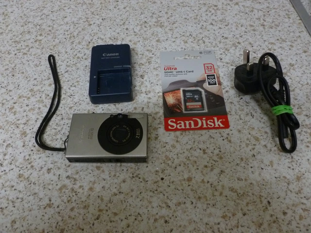 Cannon Ixus 70 digital camera Boxed new 32gb sd card new lowepro camera bag #mo2