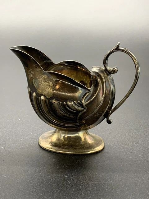 Ancien Pot à Lait En Argent Massif Anglais Décor Coquille Sterling UK Lion