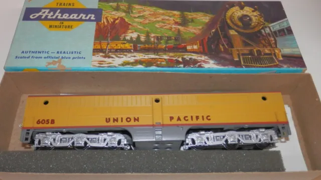 Athearn HO Scale NON POWERED DUMMY Union Pacific 605B PB-1 Diesel Loco #3367