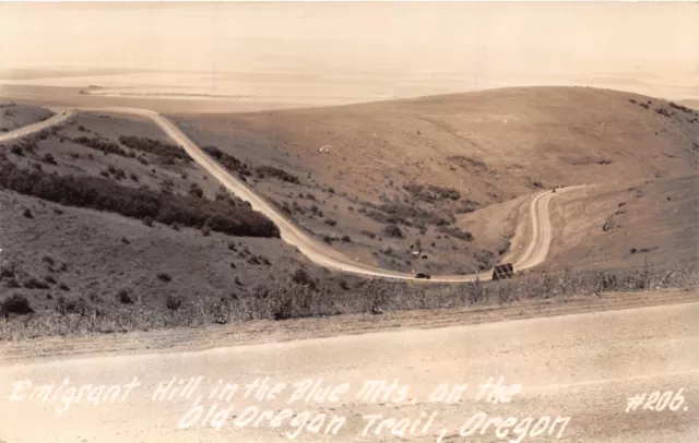 OLD OREGON TRAIL OR~EMIGRANT HILL IN THE BLUE MOUNTAIN~REAL PHOTO POSTCARD 1940s