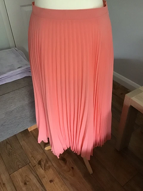 Oasis coral deals pleated dress