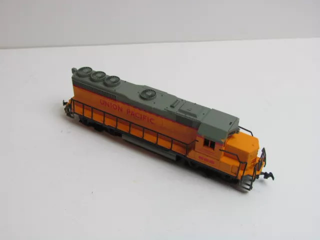 Ho Scale Bachmann Union Pacific Locomotive runs great