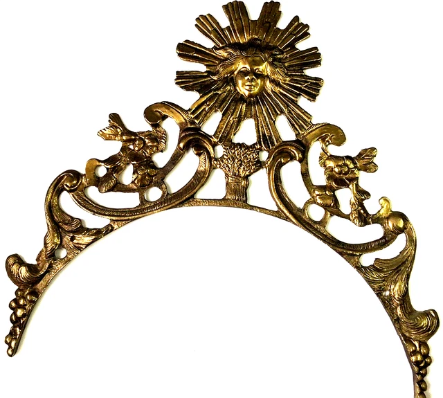 pediment sun brass pediment clock clock clock morbier clock comtoise clock N 18 /9 pediment sun brass pediment clock clock clock morbier clock comtoise clock N 18 /9