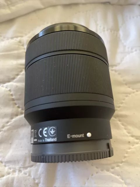 SONY FE 28-70mm f3.5-5.6 OSS Lens - Sony SEL2870 E-Mount Zoom Lens.