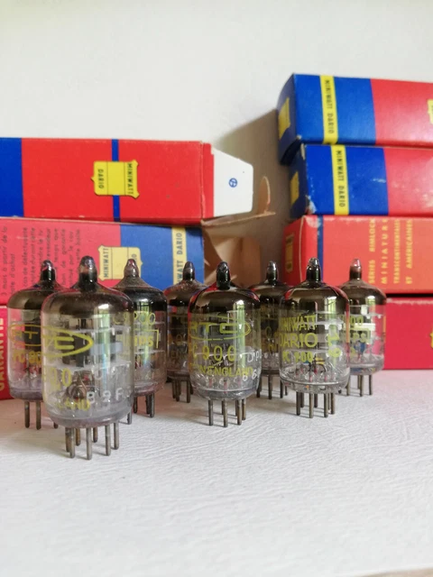1x  PC900  Label : PHILIPS  DARIO  RTC  Vacuum tube, Valve, Röhre,  NOS, NIB