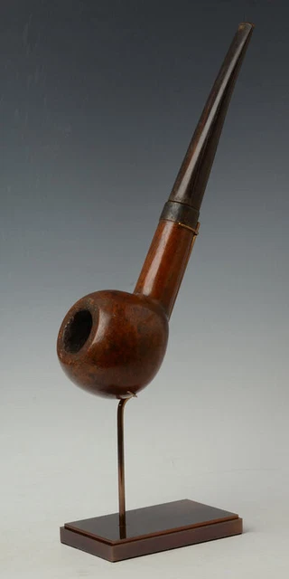 20th Century, Rare and Large Antique Burmese Wooden Pipe
